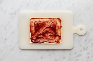 Preparazione Rose di pasta sfoglia - Fase 2