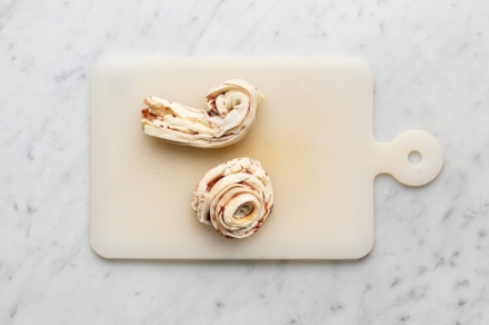 Preparazione Rose di pasta sfoglia - Fase 4 Preparazione Rose di pasta sfoglia - Fase 4