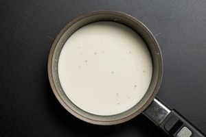 Preparazione Sfere di besciamella al Grana Padano - Fase 2