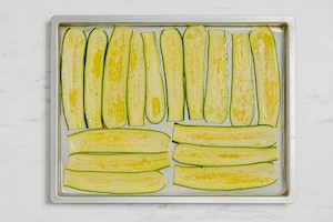 Preparazione Involtini di zucchine con gamberi - Fase 1