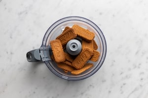 Preparazione Lotus cheesecake bars - Fase 1