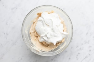 Preparazione Lotus cheesecake bars - Fase 4