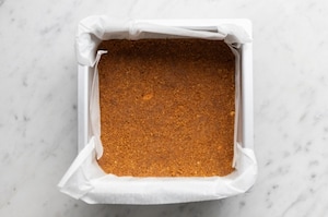 Preparazione Lotus cheesecake bars - Fase 2