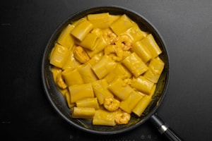 Preparazione Paccheri con crema di zafferano e gamberi - Fase 3