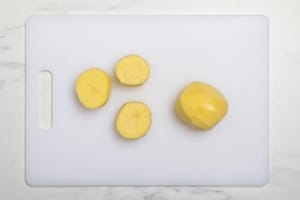 Preparazione Patate fondenti vegane - Fase 1