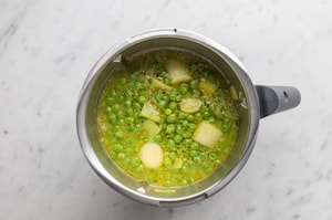 Preparazione Vellutata di piselli con il Bimby - Fase 2