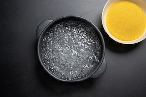 Preparazione Polenta al latte - Fase 1