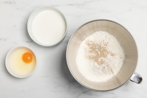 Preparazione Pull apart bread prosciutto e formaggio - Fase 1