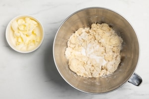 Preparazione Pull apart bread prosciutto e formaggio - Fase 2