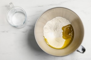 Preparazione Schiacciata croccante senza lievito - Fase 1