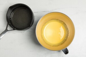 Preparazione Tiramisù nell'uovo di Pasqua - Fase 3