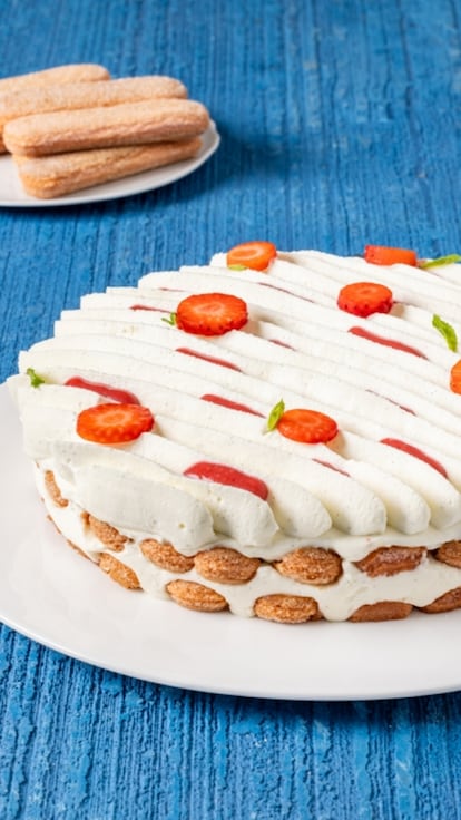 Torta di savoiardi alle fragole