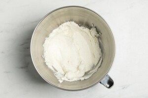 Preparazione Torta di savoiardi alle fragole - Fase 6