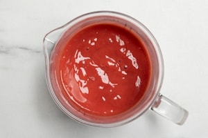 Preparazione Torta di savoiardi alle fragole - Fase 5