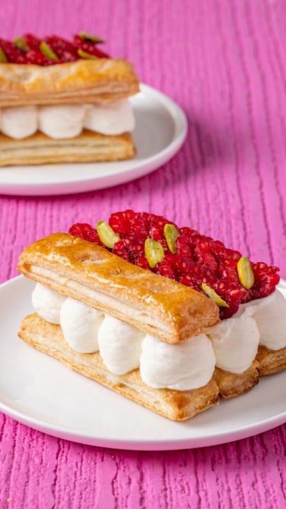 Cheesecake con millefoglie e lamponi