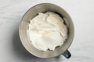 Preparazione Cheesecake con millefoglie e lamponi - Fase 1