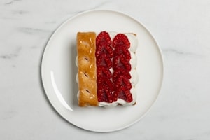 Preparazione Cheesecake con millefoglie e lamponi - Fase 4