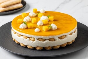 Preparazione Torta estiva al mango con savoiardi - Fase 8