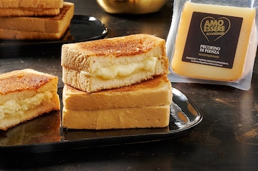 Honey butter toast al formaggio