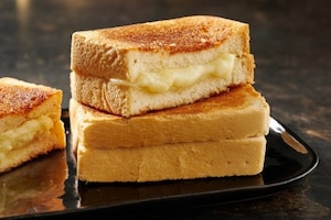 Preparazione Honey butter toast al formaggio - Fase 4