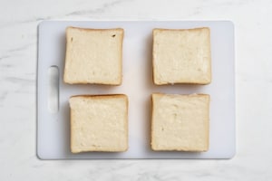 Preparazione Honey butter toast al formaggio - Fase 3