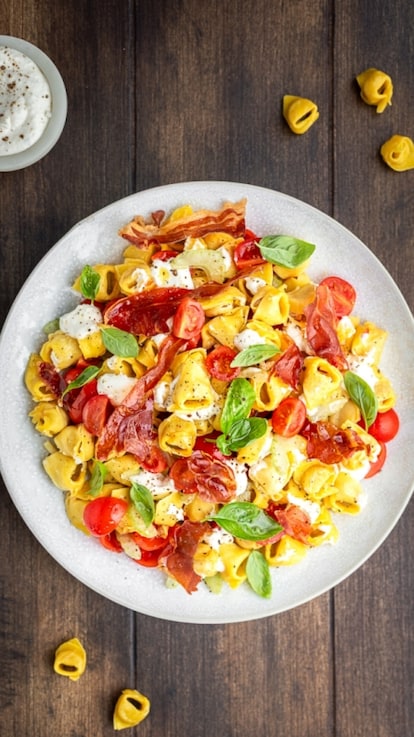 Insalata di tortellini