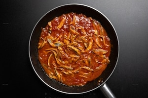 Preparazione Pasta con alici fresche - Fase 2