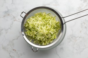 Preparazione Polpette zucchine e ricotta - Fase 1