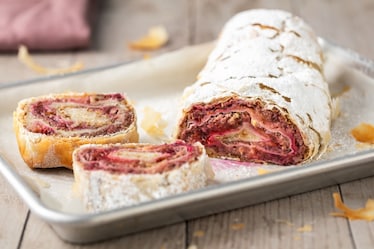 Strudel di prugne vegano