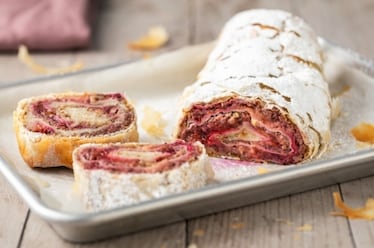 Strudel di prugne vegano