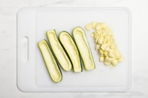 Preparazione Zucchine ripiene in friggitrice ad aria  - Fase 1
