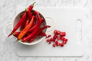 Preparazione Peperoncini sott'olio - Fase 1