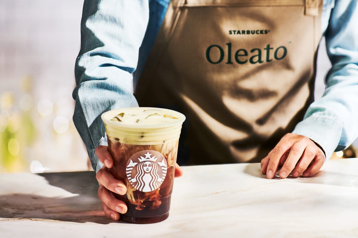  Starbucks lancia il nuovo caffè con olio extravergine d'oliva: ecco come se ne parla sui social