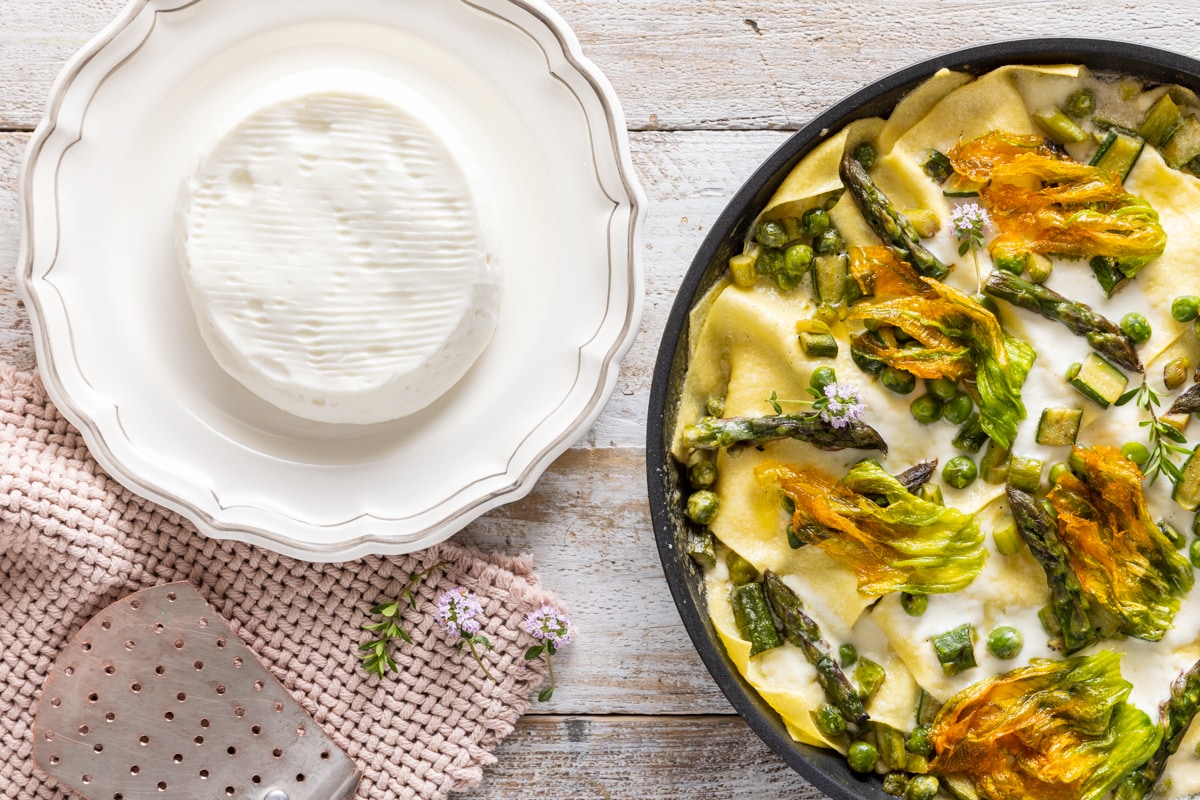Come si fa lo Squacquerone Dop. Luca Comellini ci racconta un'eccellenza romagnola anche per i vegetariani!