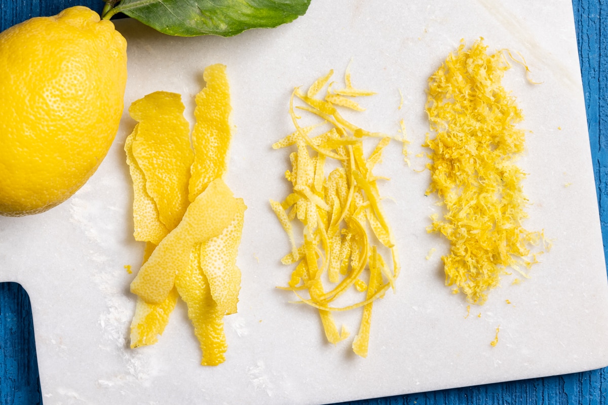 Cosa sono le zeste di limone: 5 risposte per sapere da dove vengono e come si usano