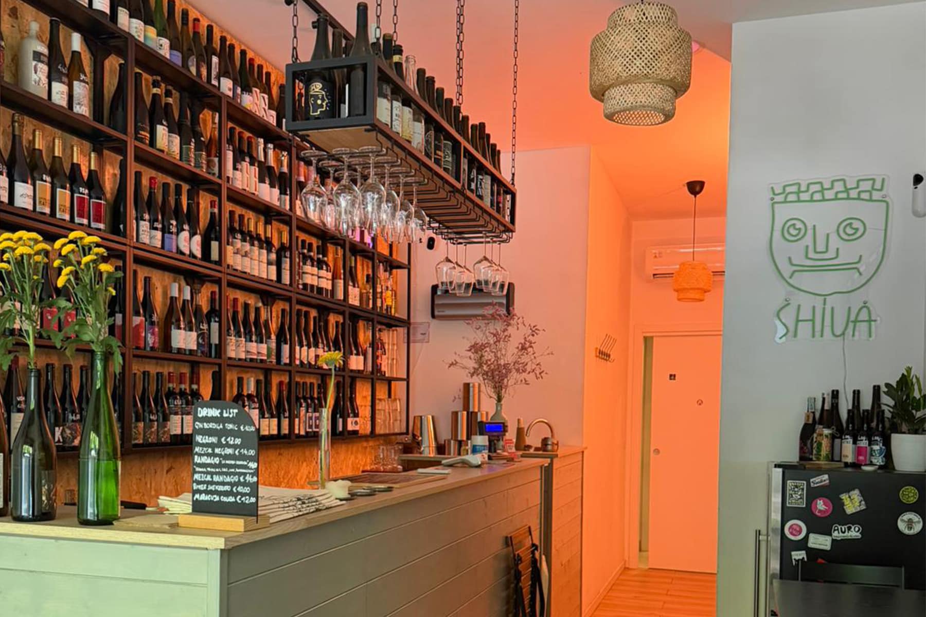 A Milano c'è una piccola enoteca etnica che ti fa sentire in Ecuador anche se sei in Solari