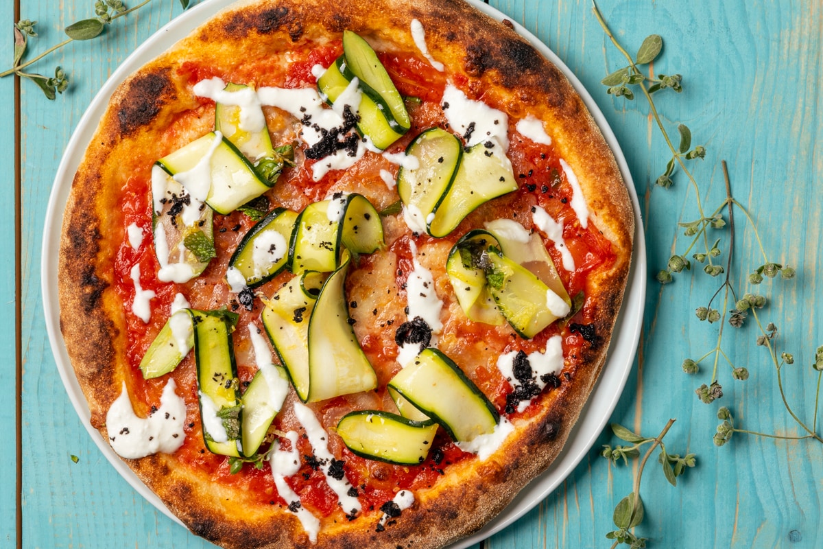 Pizza fatta in casa: strumenti, consigli e ricette per farla buona come in pizzeria
