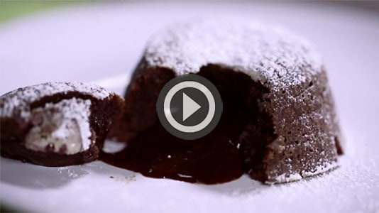 Guarda il video del Tortino al cioccolato con cuore morbido