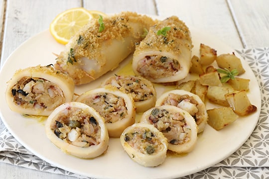 Guarda il video dei Calamari ripieni al forno con patate