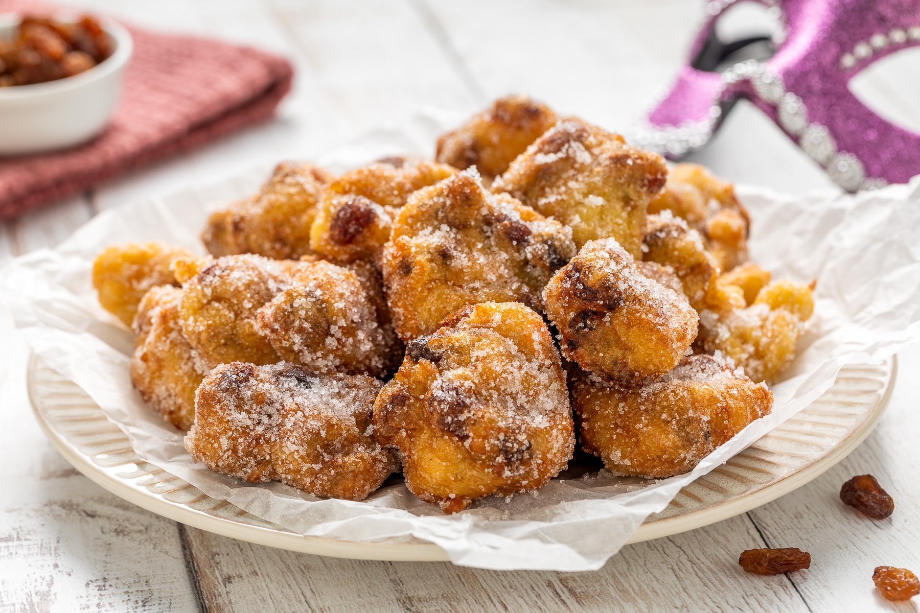 Frittelle  con le uvette ricetta