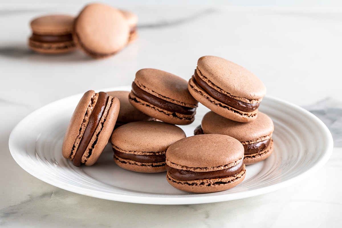 Macarons al cioccolato ricetta