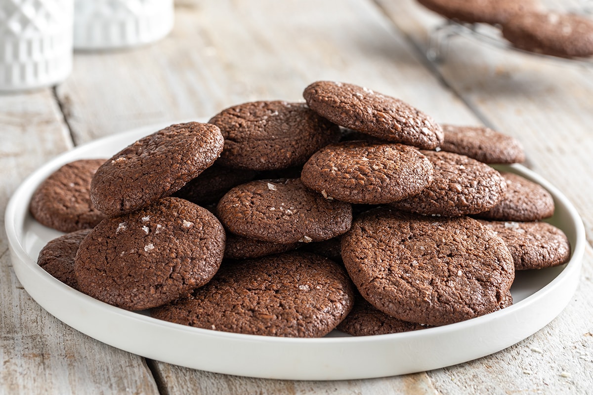 Biscotti alla Nutella, cioccolato e sale ricetta