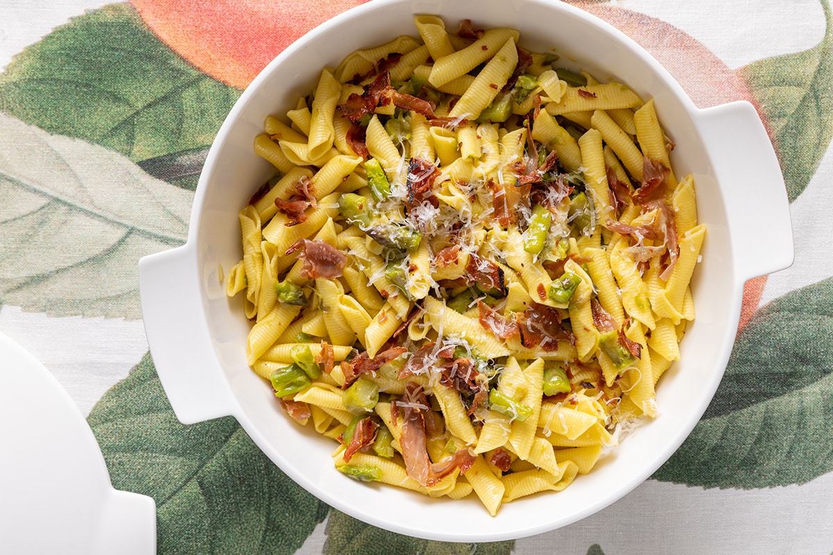 Garganelli con asparagi e prosciutto crudo ricetta