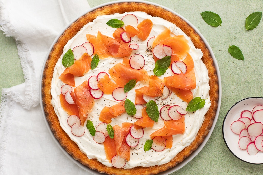 Crostata morbida salata con salmone affumicato ricetta