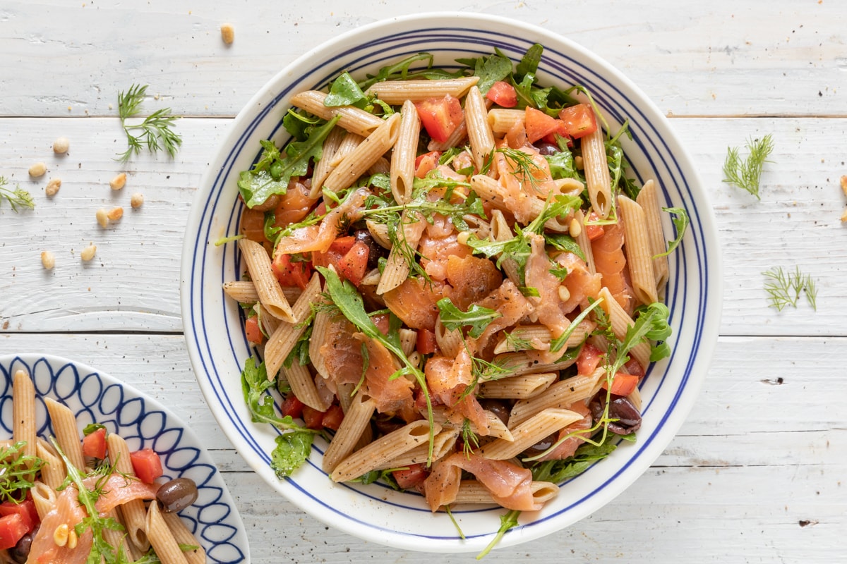 Pasta fredda con salmone affumicato ricetta