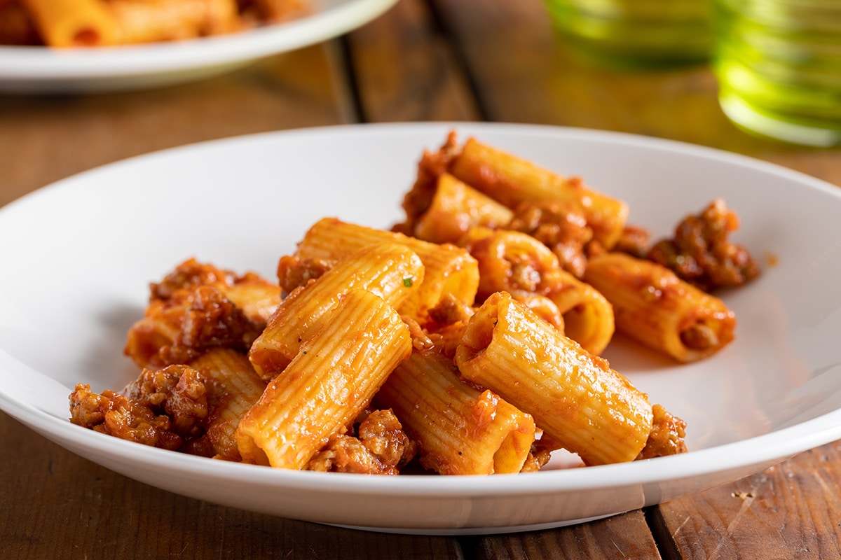 Pasta con ragù di salsiccia  ricetta