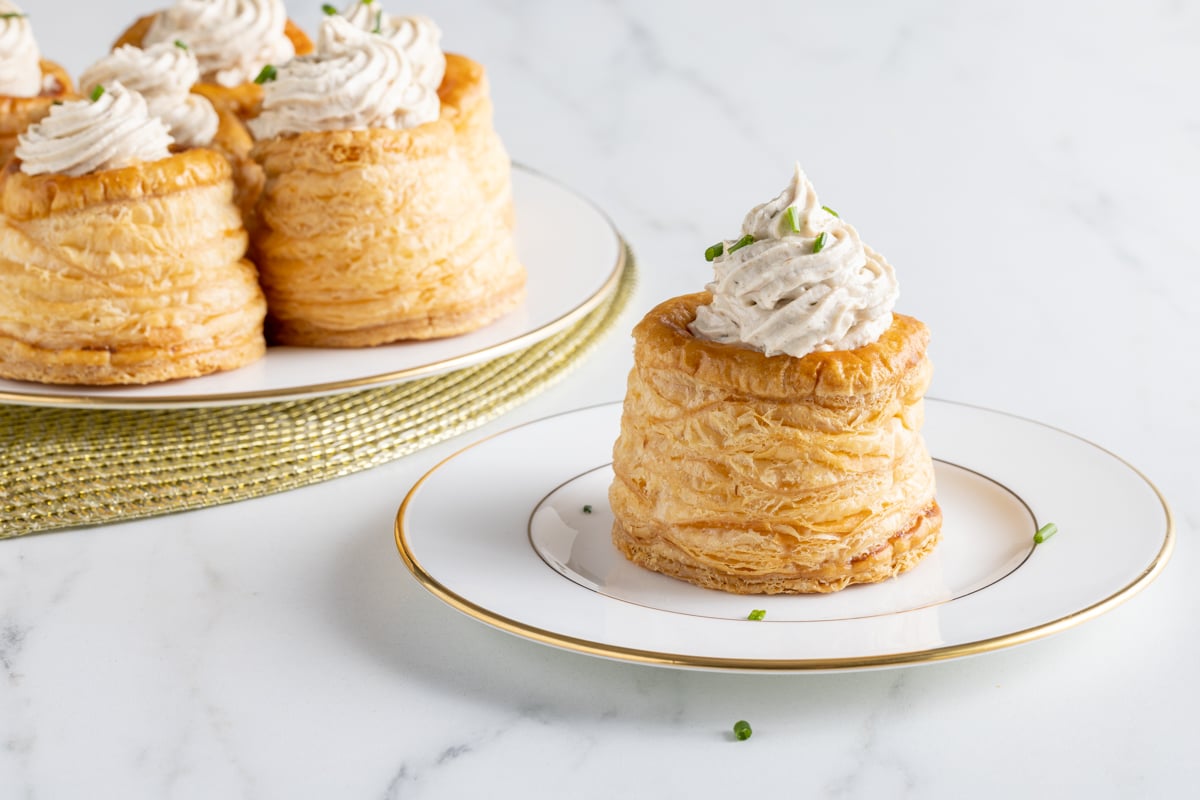 Vol au vent ripieni di tonno veloci ricetta