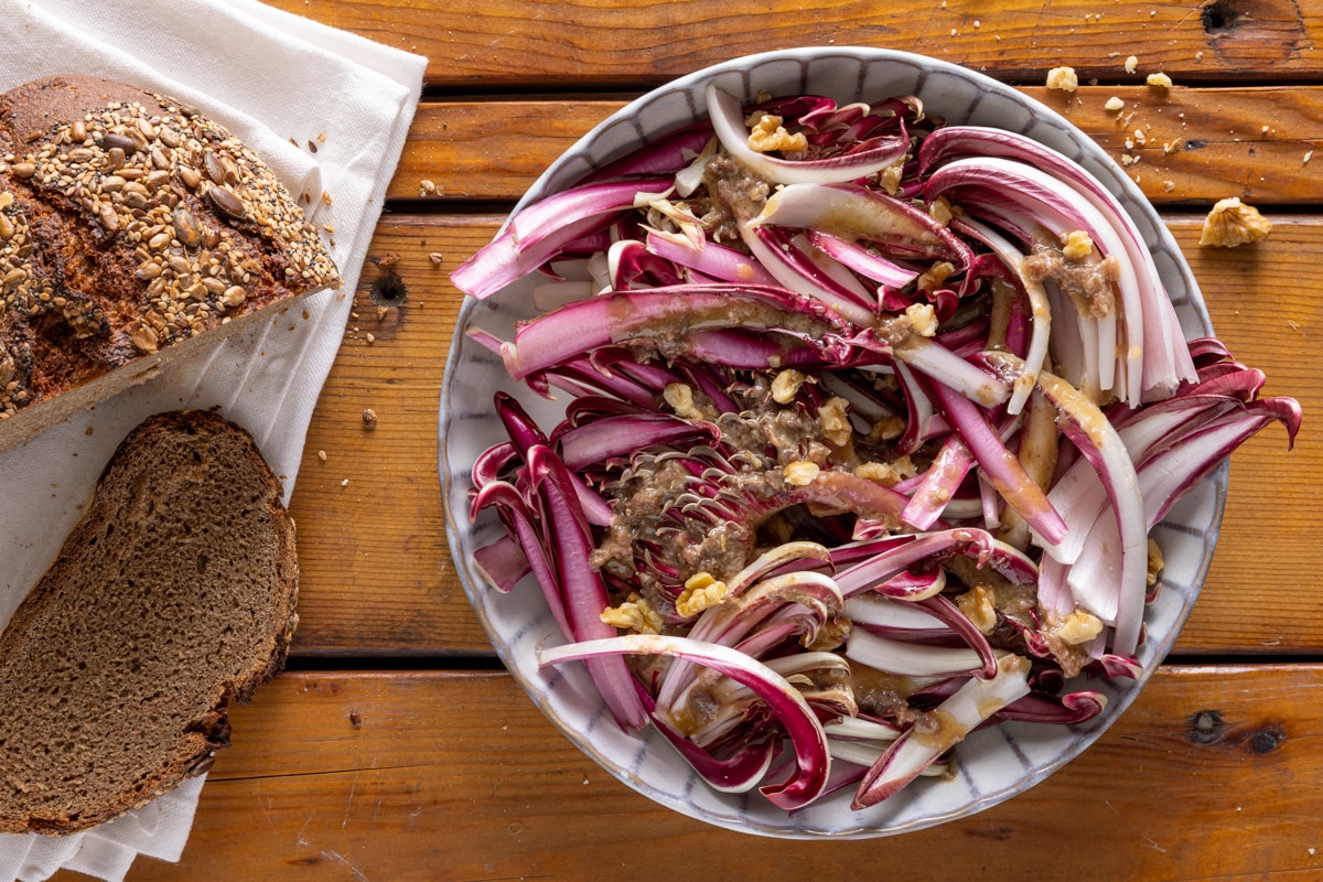 Insalata di radicchio e acciughe ricetta