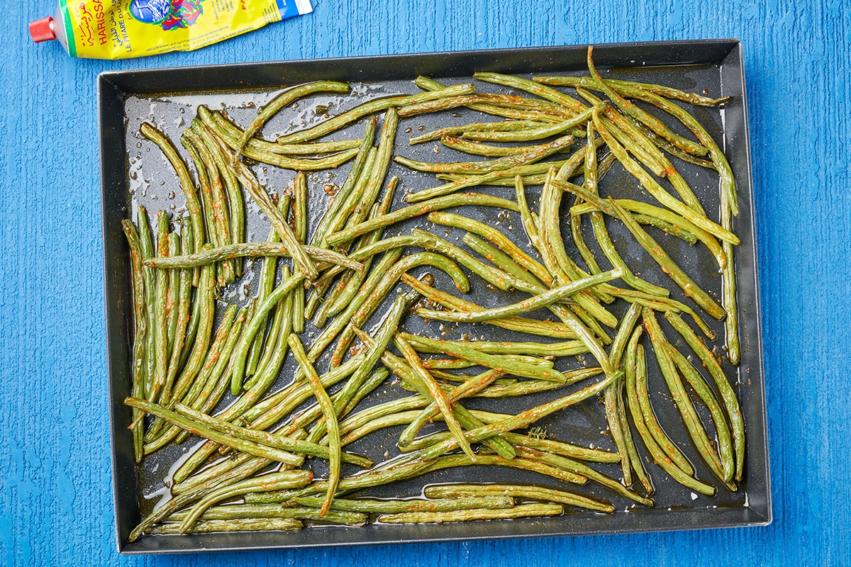 Fagiolini al forno con harissa ricetta