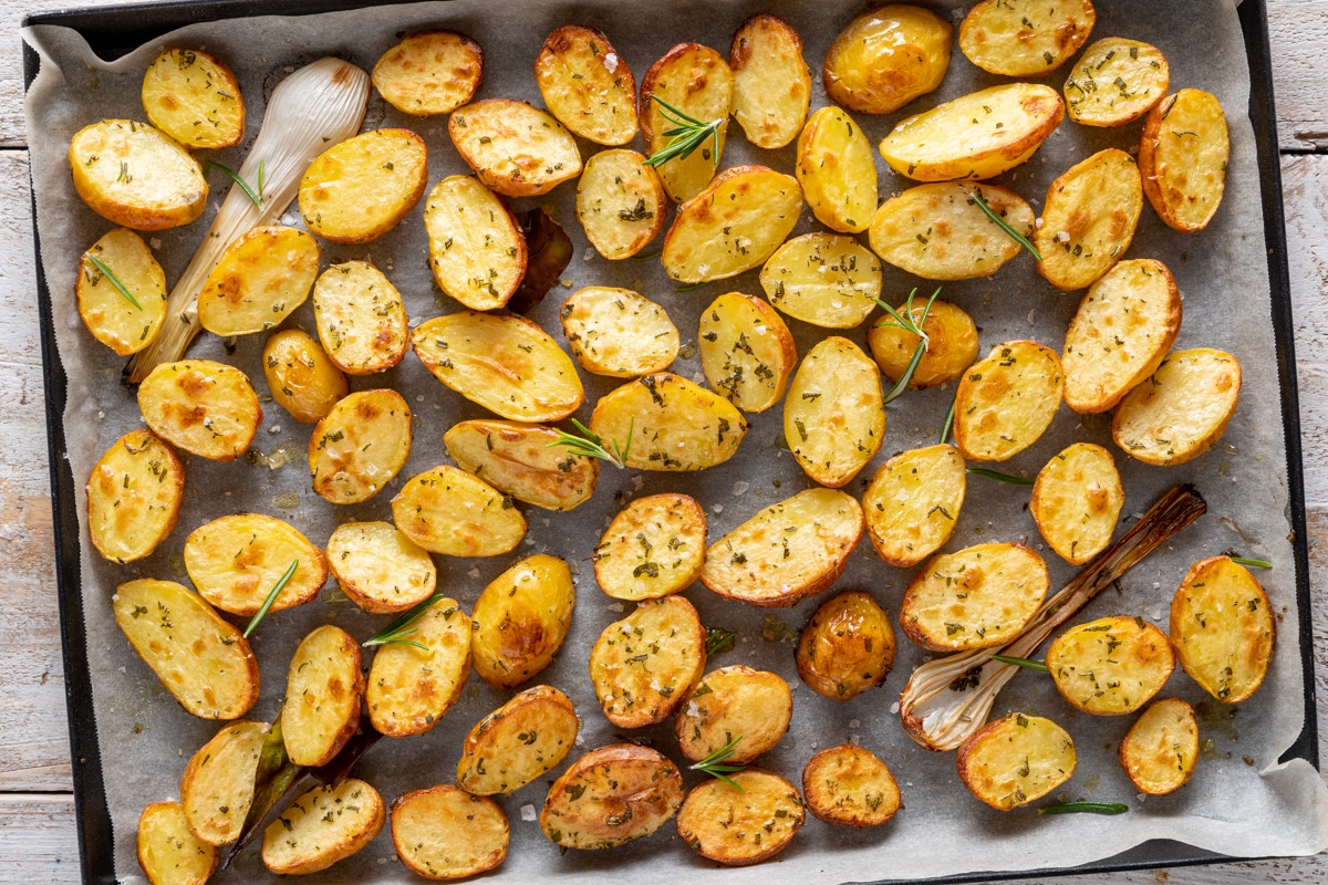 Patate novelle al forno ricetta